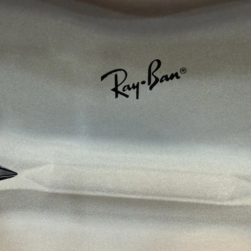 Ray-Ban‎ Black Hard Eyeglasses Case
